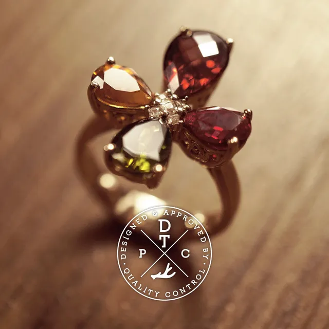 18k Rose Gold Ring with Precious Stones (Clover)