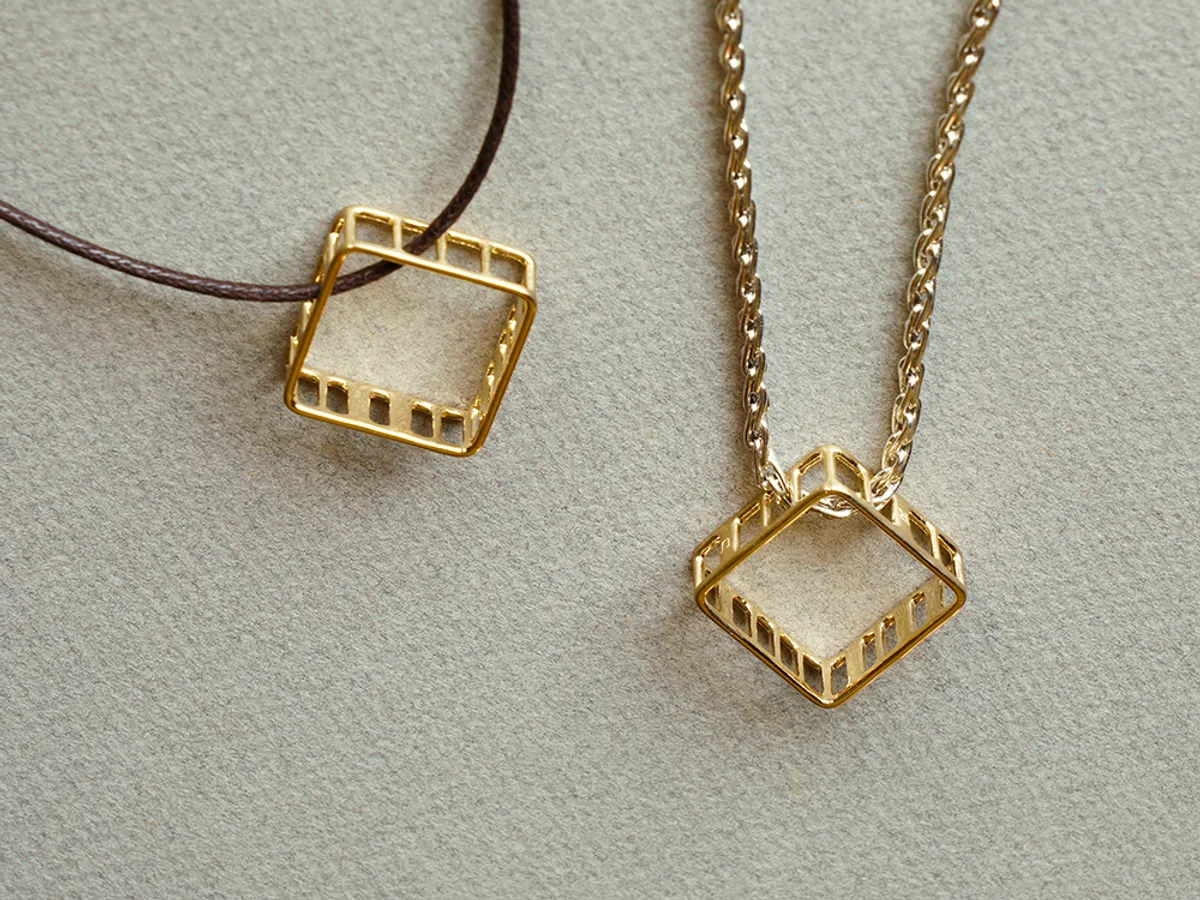 18k Yellow Gold Pendant Set — 2