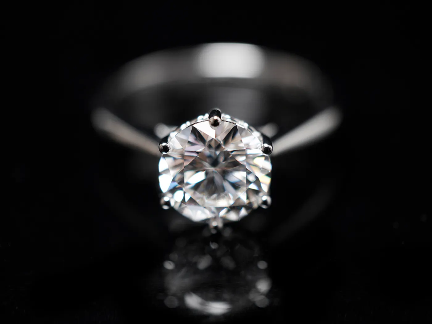 18k White Gold Diamond Ring with GIA — view 3