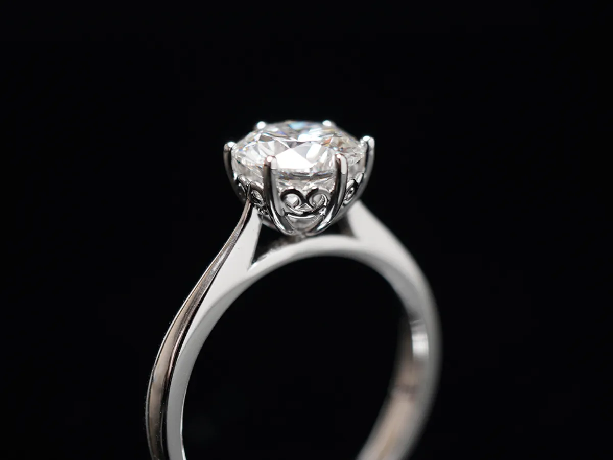 18k White Gold Diamond Ring with GIA — 1