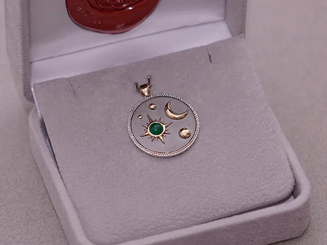 18k White & Yellow Gold Pendant (Night Sky with Emerald)