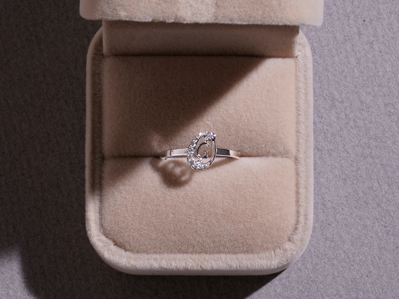 18k White Gold Ring (CG) — view 1
