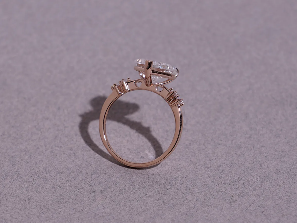 18k White Gold Diamond Ring (3ct heart shape) — 10