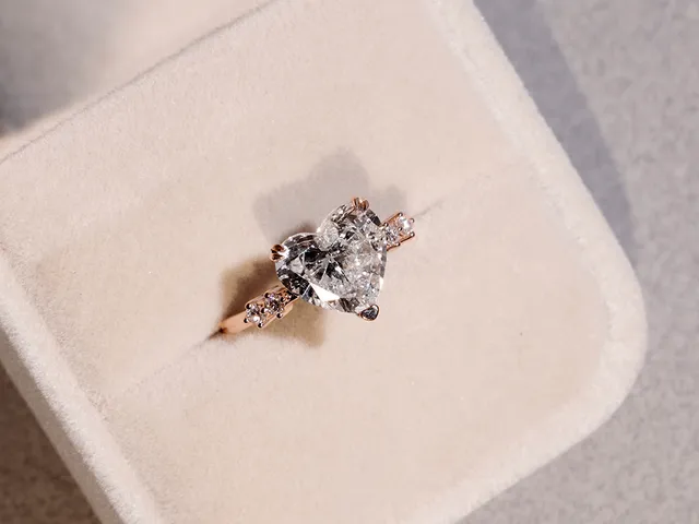 18k White Gold Diamond Ring (3ct heart shape)