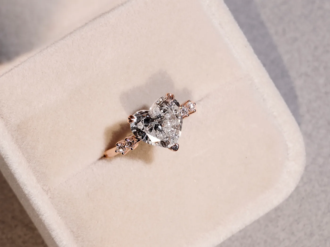 18k White Gold Diamond Ring (3ct heart shape) — view 1