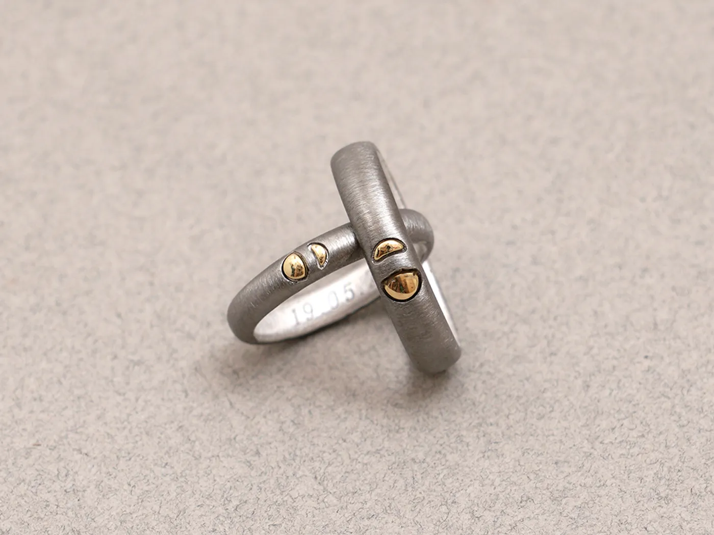 18k White & Yellow Gold Wedding Band (plated in black) — view 4