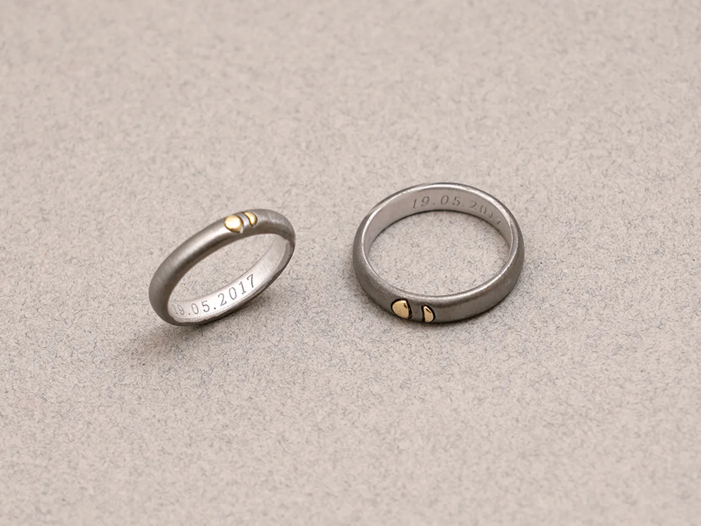 18k White & Yellow Gold Wedding Band (plated in black) — view 3