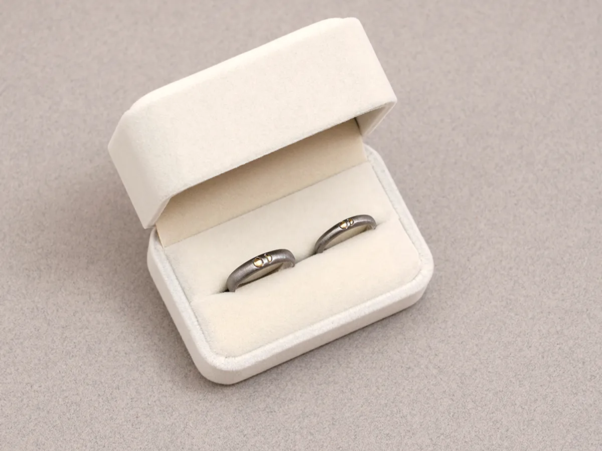 18k White & Yellow Gold Wedding Band (plated in black) — 1