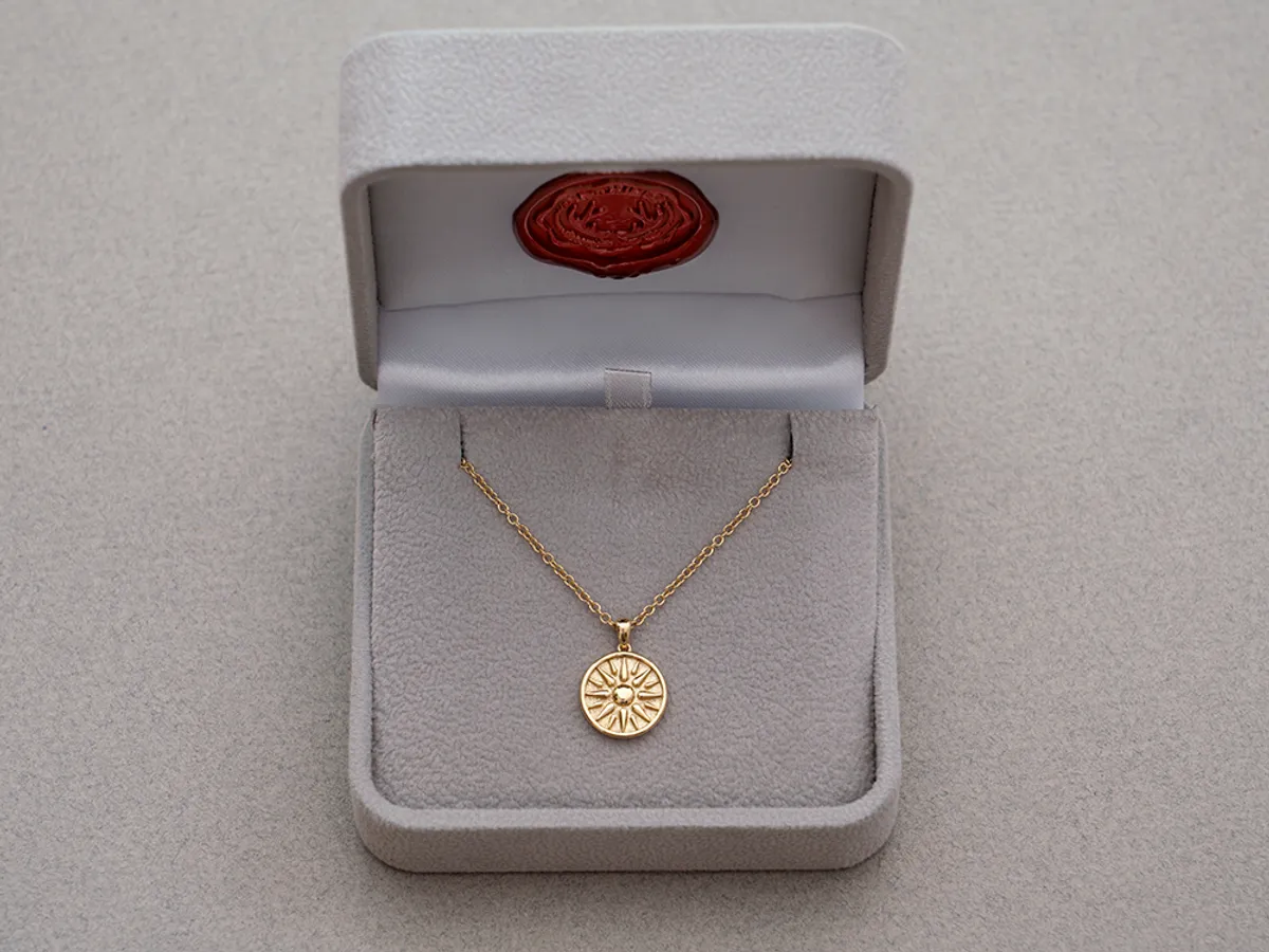 18k Yellow Gold Pendant with Necklace (Sun) — 1
