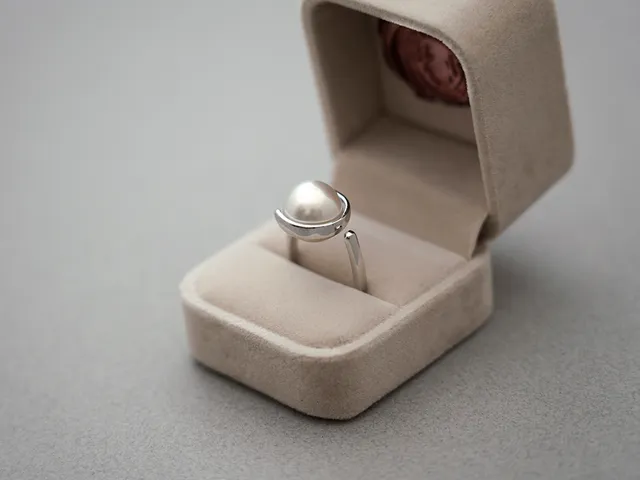 925 Silver Pearl Ring (letter C)