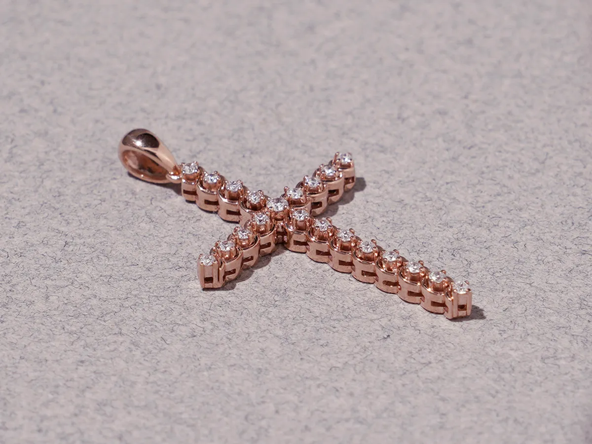 18k Rose Gold Pendant (Cross) — 1