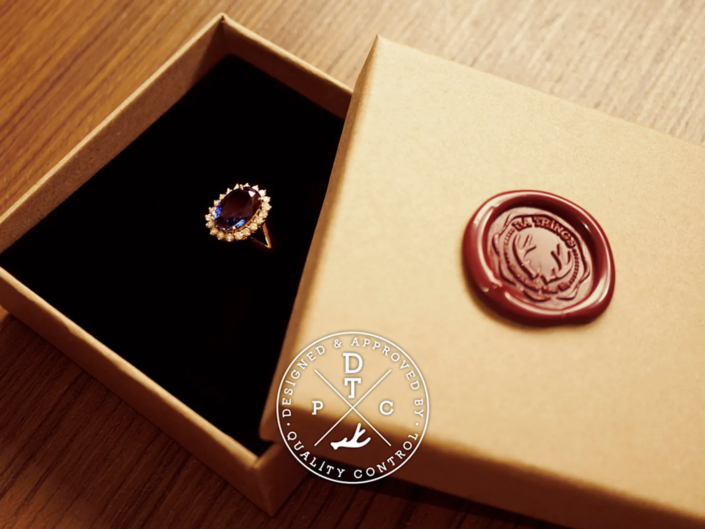 18k White Gold_Ring (with syn Sapphire) — view 2