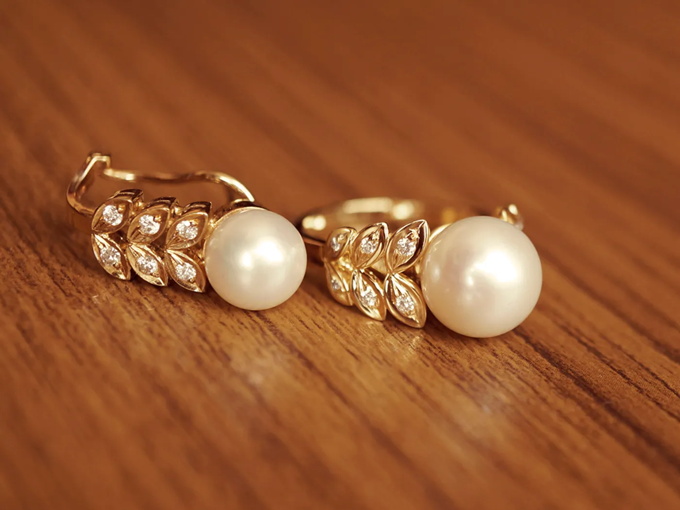 18k White Gold Ring (Pearl) — view 3