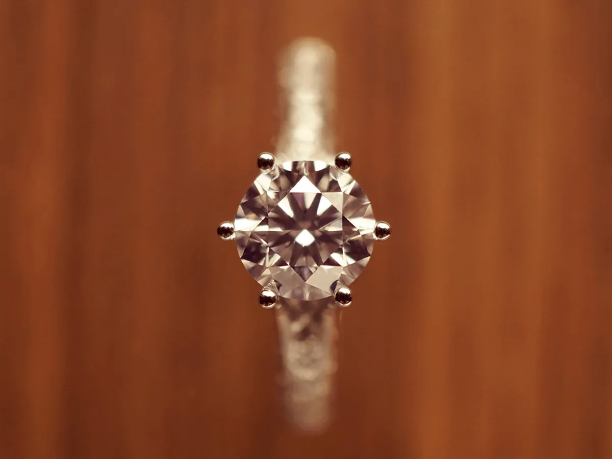 18k White Gold Diamond Ring — 2