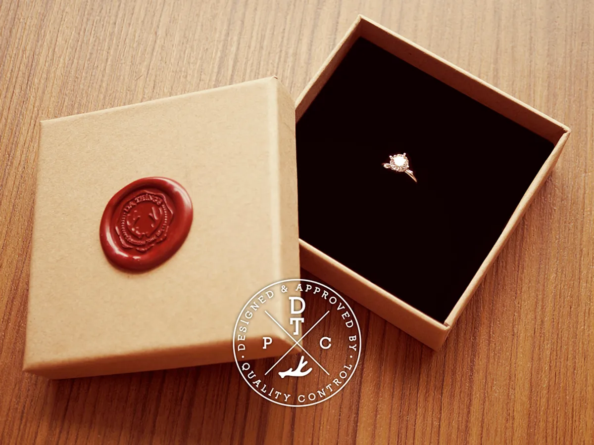 18k White Gold Diamond Ring (N) — 1