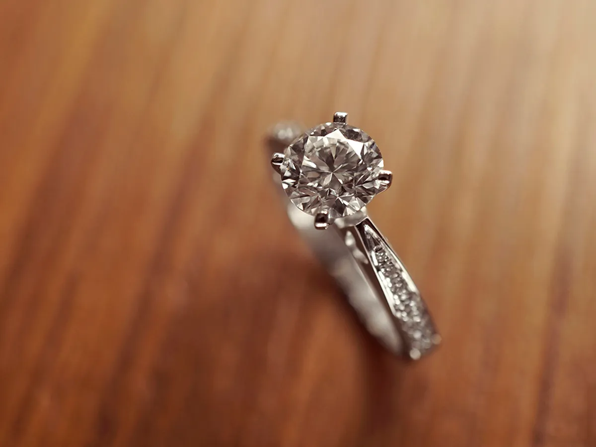 18k White Gold Diamond Ring with GIA (Bear) — 4
