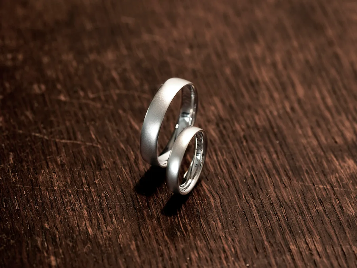 18k White Gold Wedding Band — 4