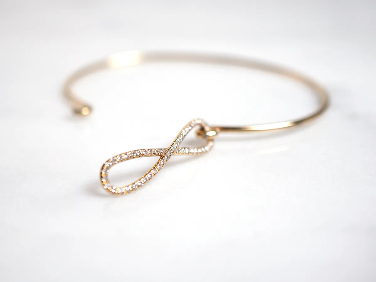 18k Yellow Gold Bangle (Infinity) — 2