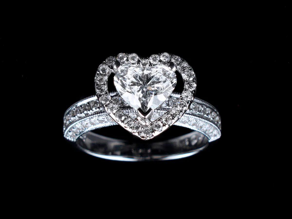 18k White Gold Diamond Ring with GIA (heart shape) — 2