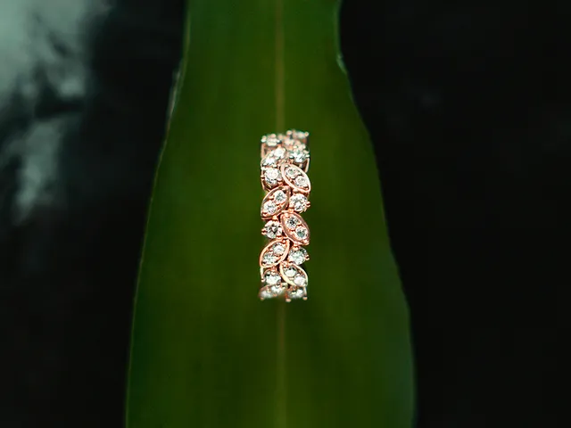 14k Rose Gold Diamond Ring (Leafs)